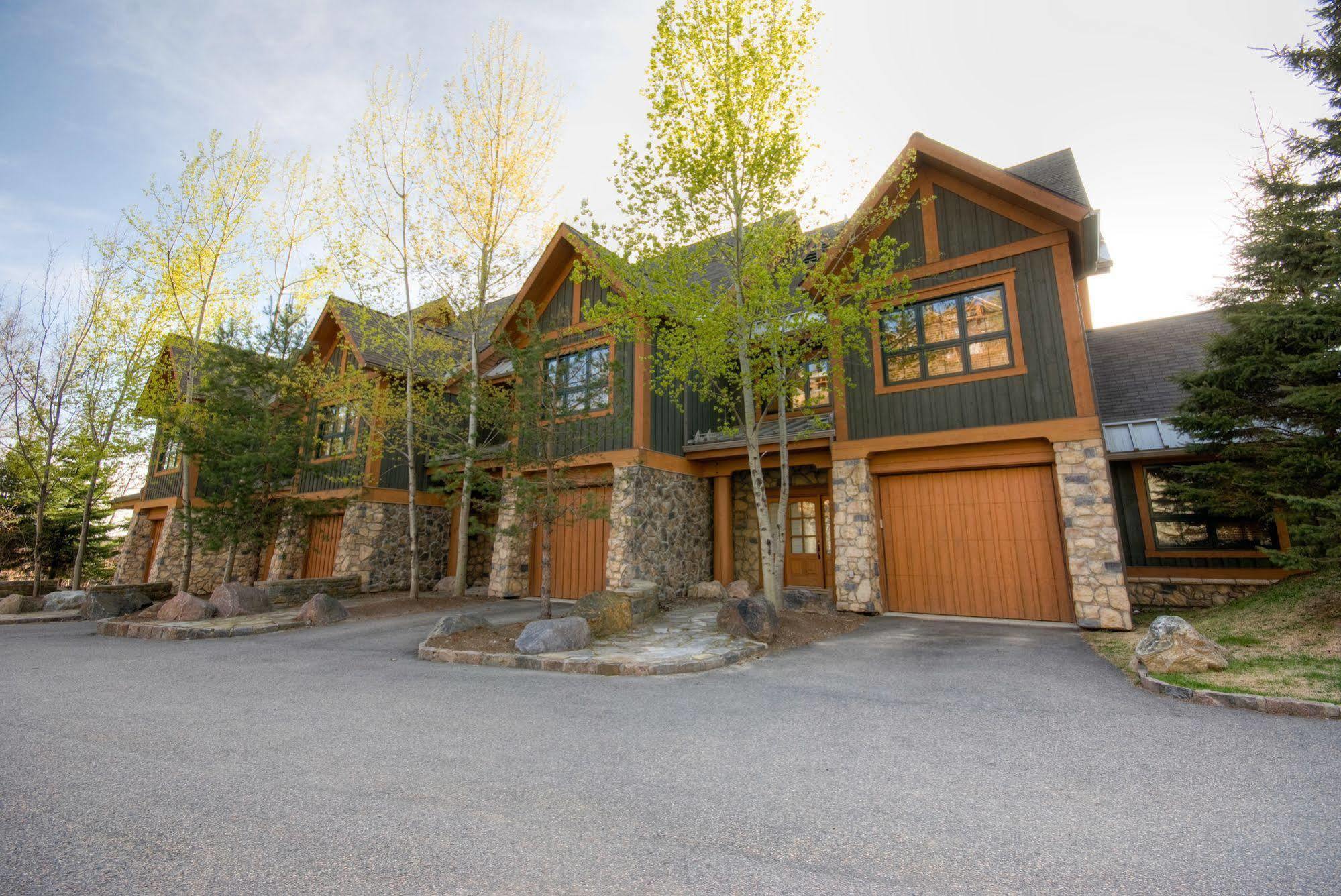 Hotel Equinox - Rvmt Mont-Tremblant Exteriér fotografie